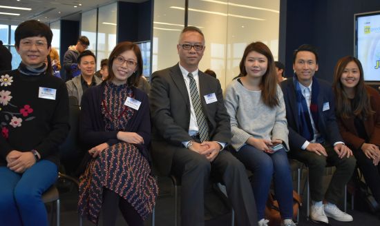 （左起）CTgoodjobs執行總監陳麗珠、KPMG人力資源經理Karen、
									、KPMG管理咨詢總監Ivan、士多產品及規劃總監Sliver、士多採購總監Raymond及士多管理培訓生Janice。